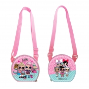 L.O.L. Surprise! Sling Bag พร้อมบิสกิตกลิ่นนม